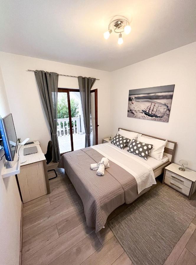 Apartments T&T Трогир Экстерьер фото