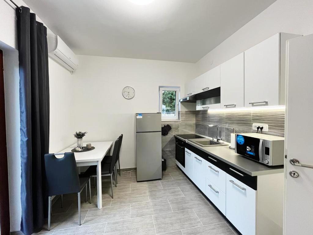 Apartments T&T Трогир Экстерьер фото
