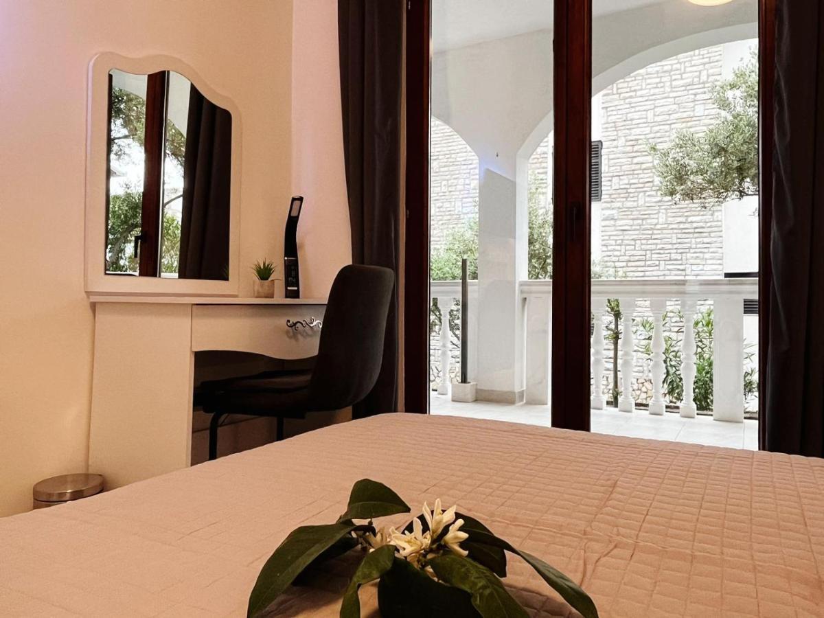 Apartments T&T Трогир Экстерьер фото
